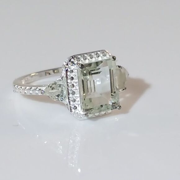 Green Amethyst Ring 3.3 Carats tw Size 6-1/4 - Picture 3 of 7